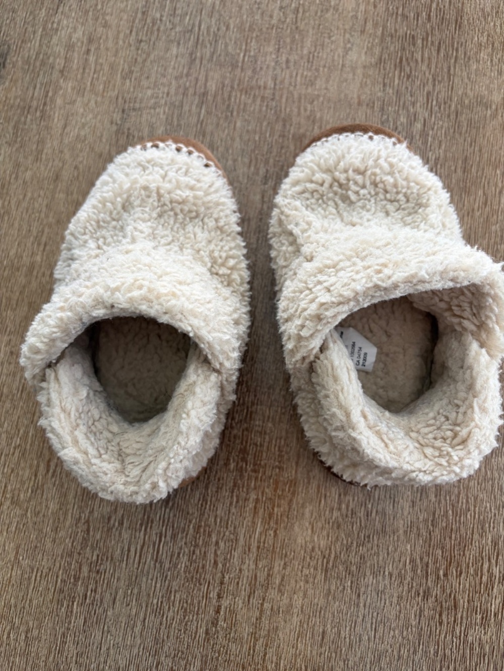 L.L. Bean Toddler Slippers - 9/10